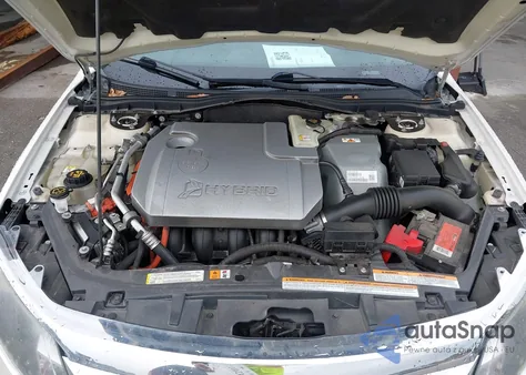 2010 Ford Fusion Hybrid z USA, uszkodzony, nr VIN 3FADP0L35AR182062